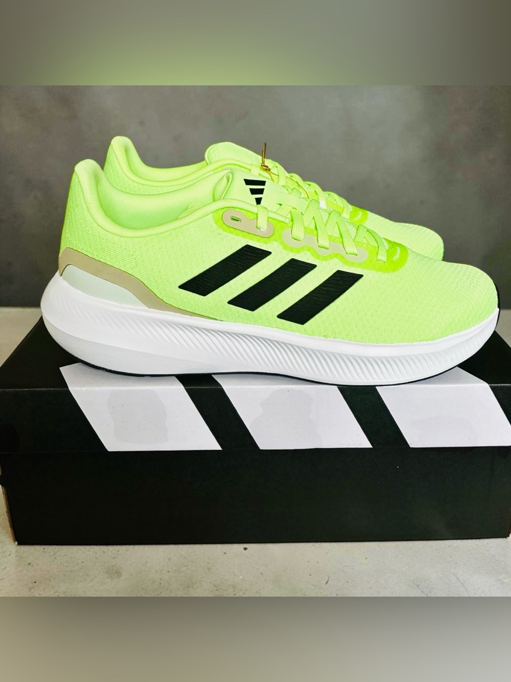 Adidas Runfalcon 3.0 brand new, size 8 men/9 women, in green spark color